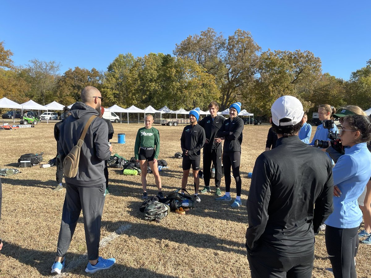 GreenWaveXCTF's tweet photo. A beautiful sunny and cool morning for the team at Mohawk Park before the first practice in Tulsa prior to the start of the 2022 @AmericanXCTrack Cross Country Championships 

#RollWave 🌊 https://t.co/Dr0Adtsy5p