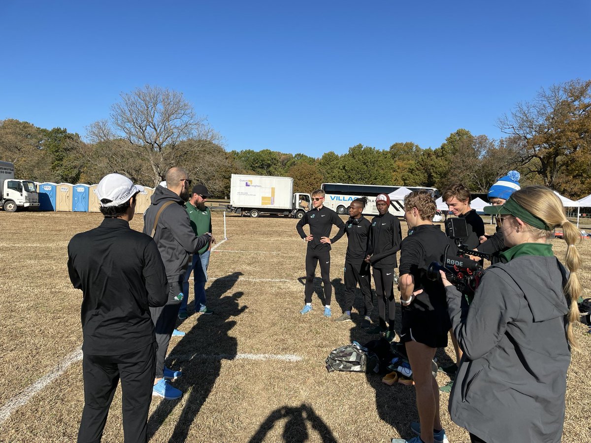 GreenWaveXCTF's tweet photo. A beautiful sunny and cool morning for the team at Mohawk Park before the first practice in Tulsa prior to the start of the 2022 @AmericanXCTrack Cross Country Championships 

#RollWave 🌊 https://t.co/Dr0Adtsy5p
