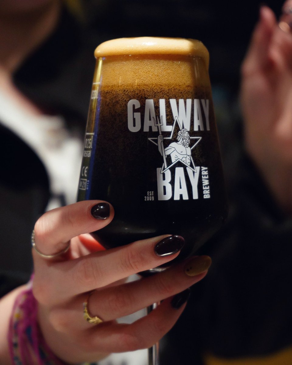 Salt House (@salthousegalway) on Twitter photo Want a drink on us?! Now is your chance 😉 It is Thirsty Thursday 🍻
For every <a href="/galwaybeer/">Galway Bay Brewery</a> core range beer you buy, we will give you one on us from 6pm to 7pm 🍻
#Beers #GBB #Galway #ThirstyThursday Want a drink on us?! Now is your chance 😉 It is Thirsty Thursday 🍻
For every <a href="/galwaybeer/">Galway Bay Brewery</a> core range beer you buy, we will give you one on us from 6pm to 7pm 🍻
#Beers #GBB #Galway #ThirstyThursday