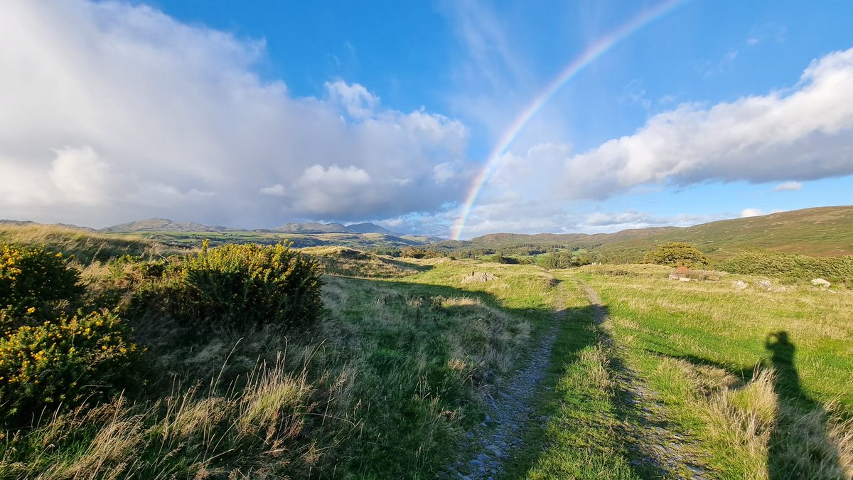 GoLakeDistrict's tweet photo. Lovely walks around the farm recently with Luna the Labrador, there's sure to be a bit more autumnal sunshine on the way, website link in the bio for last minute availability in the Cottages and Cabins 

#autumn #thornthwaitefarm #lakedistrict #winter #shortbreak #lastminute https://t.co/mOkwxZIMhf