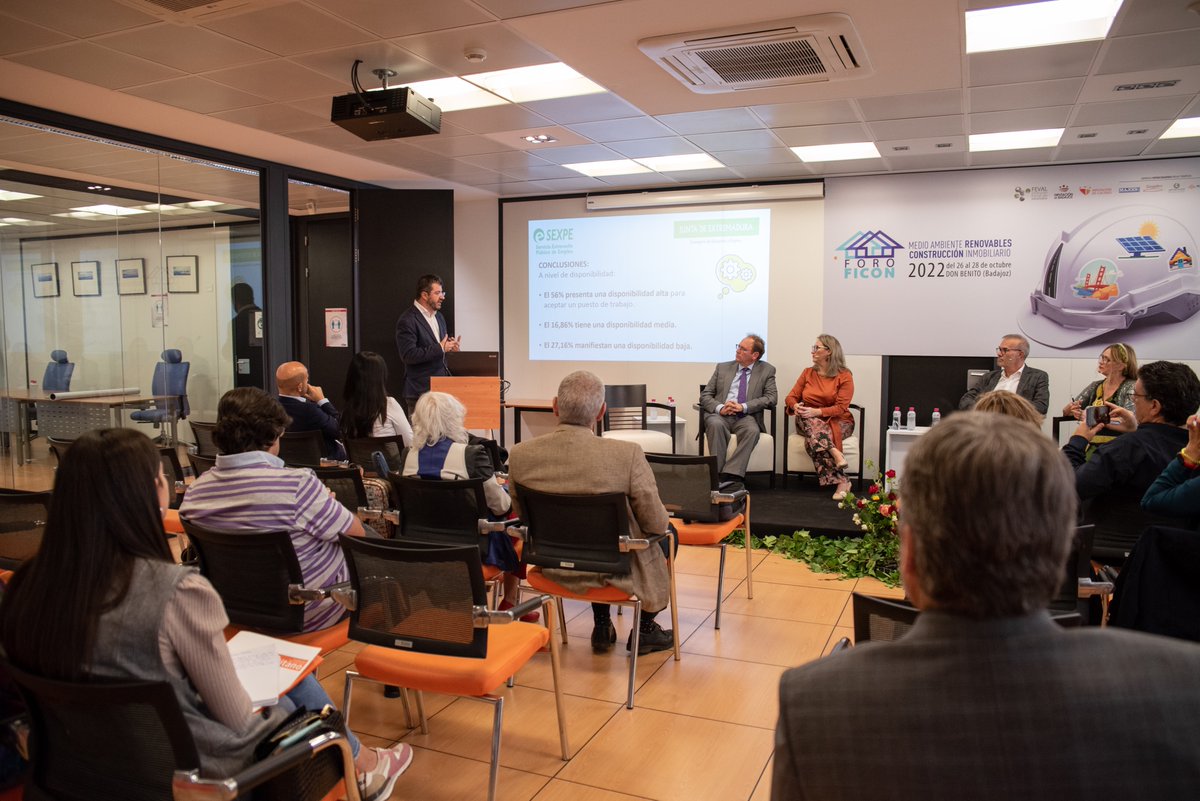 FiconFeval's tweet image. Segunda Jornada de Foro Ficón en @FEVAL_ en #DonBenito.
Mesas Redondas, charlas, curso y comida networking. 🔝
Echa un vistazo al programa de mañana, 28 de octubre.  ⬇️⬇️
feval.com/ficon/programa/
Te esperamos!!
#Feval #foroficon #FeriasExtremadura #Construcción