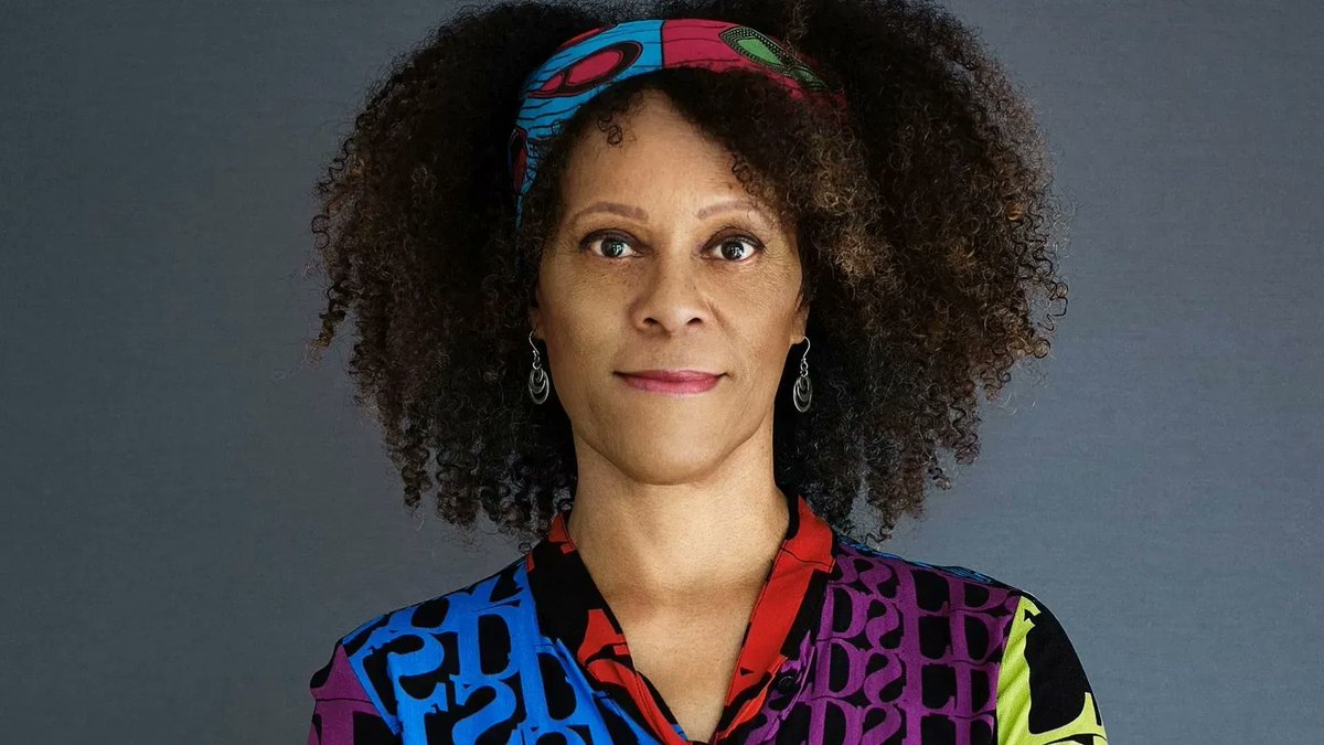 .@BernardineEvari and @carolecadwalla are among those who have been awarded honorary fellowships by @CILIPinfo. The award is given to a person who has made an outstanding contribution to the library and information world. Read about the recipients here: buff.ly/3N90YY2