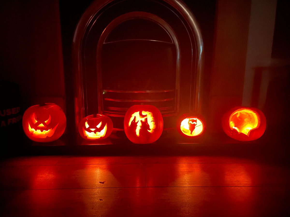 scousemummy4's tweet photo. #Halloween2022 #schoolholidays #spooky #Jacklantern #wolves #owl #bat @rudstonprimary @rudstony6 https://t.co/M4y3qpykZW