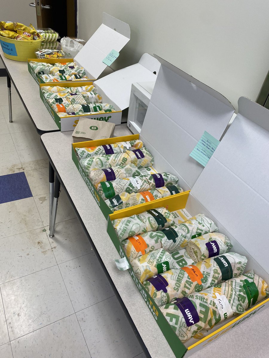 mrshulsesclass's tweet photo. A huge thank you to @SUBWAY and @ezCater for the awesome teacher appreciation lunch!! @Kingswoodbuzz https://t.co/UouMskrmDS