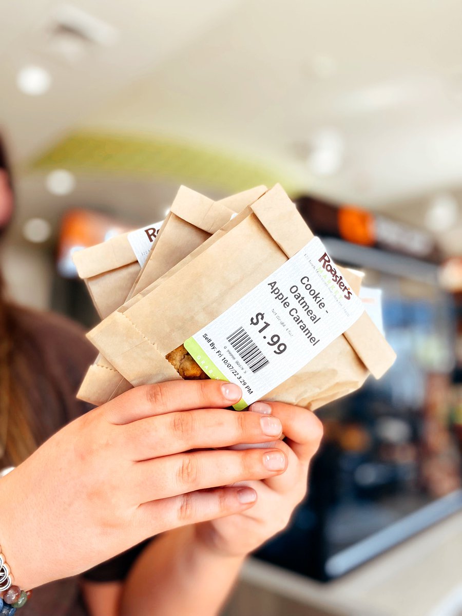 Our Sweet Stop is stocked with new fall goodies! Have you tried our seasonal Apple Caramel cookie? 🍪🍂😋

#roastersmarket
