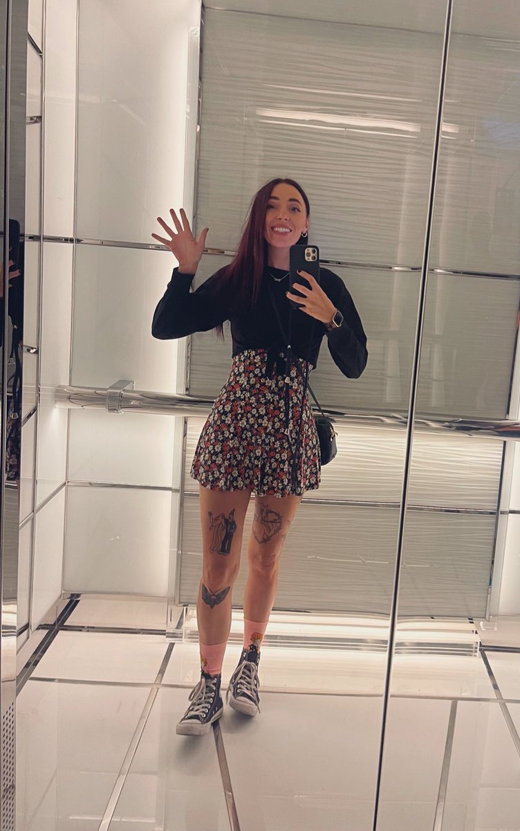 Sarah tweet media