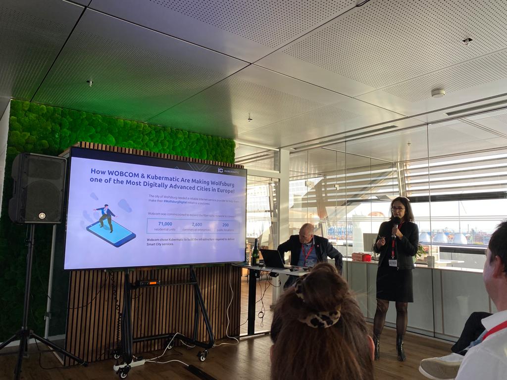 .<a href="/Kubermatic/">Kubermatic</a> im Pitch um das beste #Kundeprojekt beim <a href="/ECNSummit/">Enterprise Cloud Native Summit</a>: Sie treten mit @wobcom an, das Wolfsburg zu einer der digital fortschrittlichsten Städte Europas machen soll!

#ECNAward <a href="/eco_de/">eco e.V.</a> <a href="/EuroCloud_DE/">EuroCloud Deutschland_eco e. V.</a>