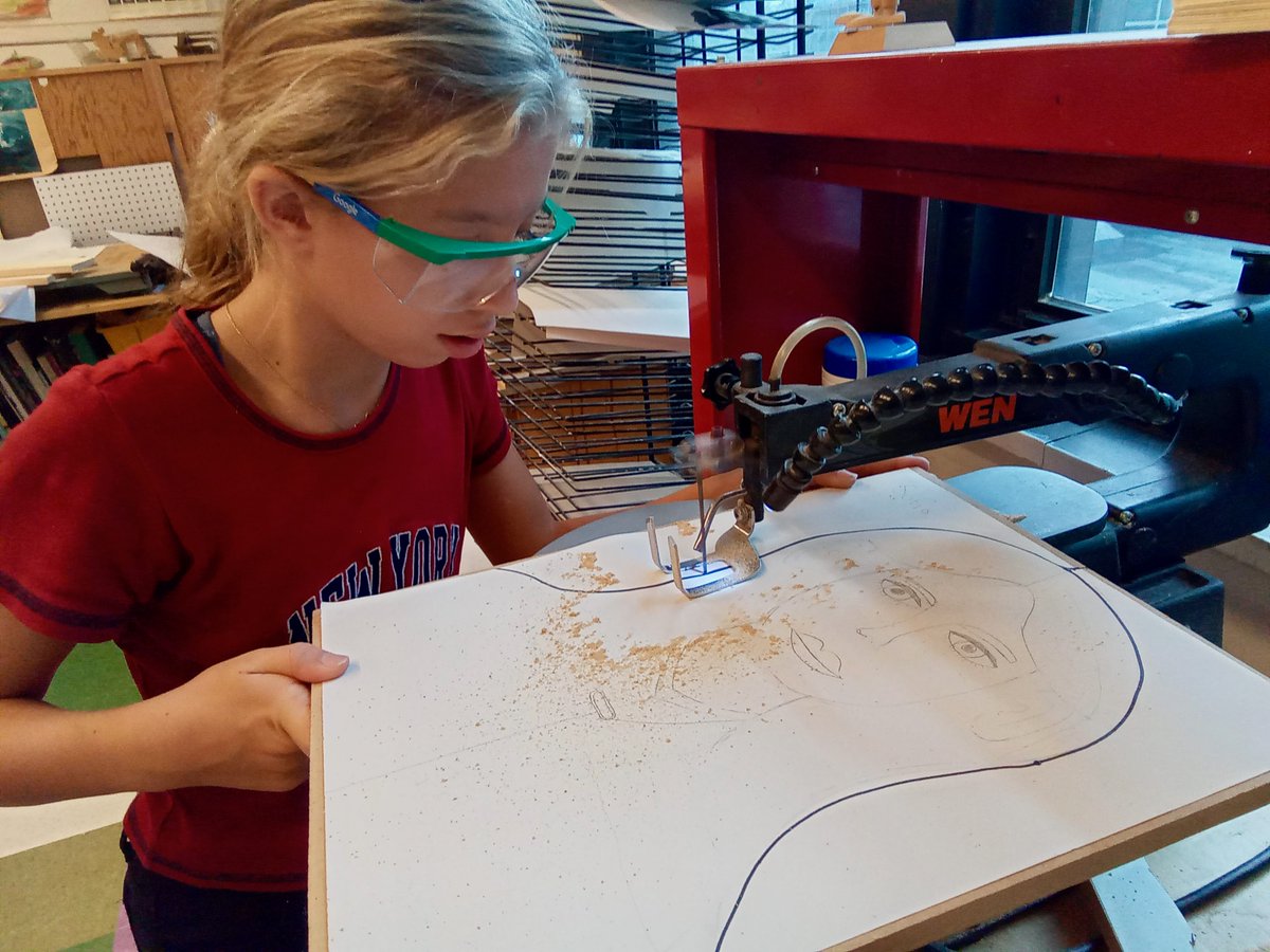 stevenscoop's tweet photo. Each year, Stevens students complete a self-portrait, often emulating an artistic movement they encountered in Art or Social Studies. This year, 7th graders are working in the style of Howard Finster, the 20th century outsider folk artist and preacher.

#stevenscooperativeschool https://t.co/AAGNzthZNe