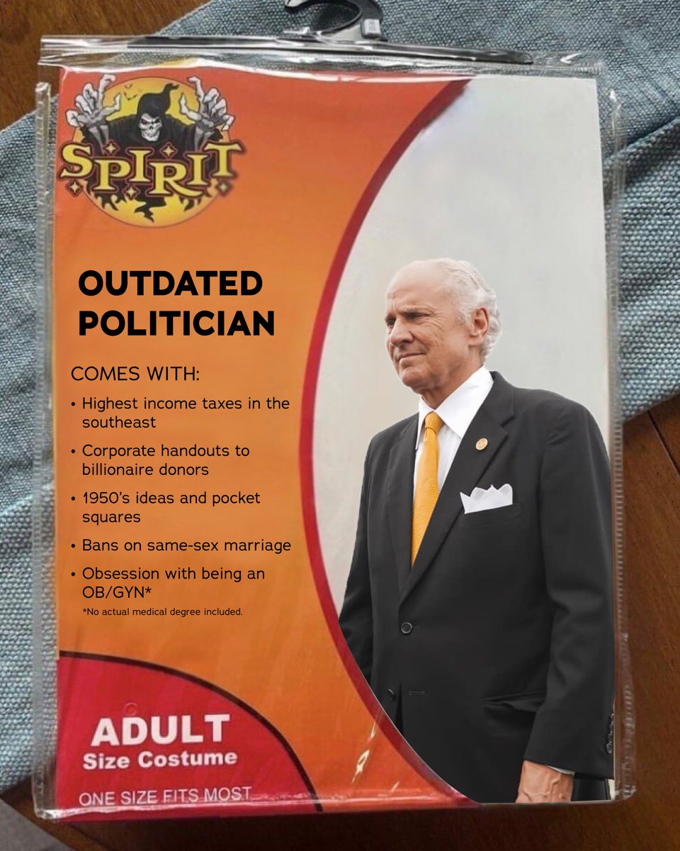 JoeCunninghamSC's tweet image. These costumes just keep getting scarier - a 1950s politician in 2022? Yikes.