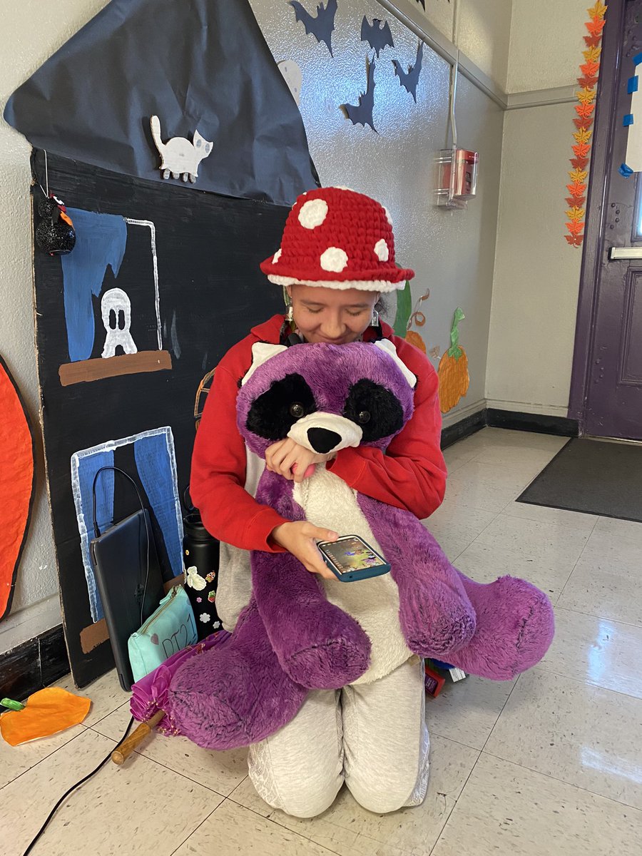 Happy Spirit Week! It’s And thing But A Backpack Day. This panda is holding school supplies 😄 @FSUSD