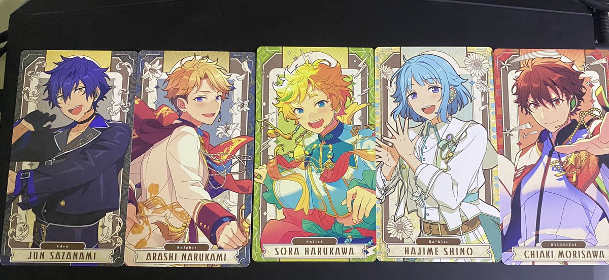 혹시 여기중에서 가지고 싶으신거 있는분 계신가요?????
클리어카드 메탈카드 아르카나 종류는 이렇게 세가지인데 배송비만 받고 나눔합니다 ㅇ<-<