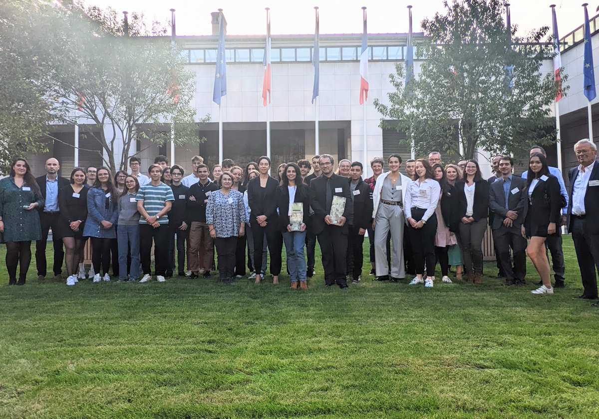 Arkema_fr's tweet photo. Nous venons de recevoir la médaille du #PrixPierrePotier 2022!
Un véritable accomplissement🎉 pour la nouvelle colle innovante de @bostik développée pour les emballages alimentaires flexibles.
Félicitations👏 aux équipes qui ont rendu cette réussite !
👉https://t.co/m86MYufyMe https://t.co/nppfdf9Y2u