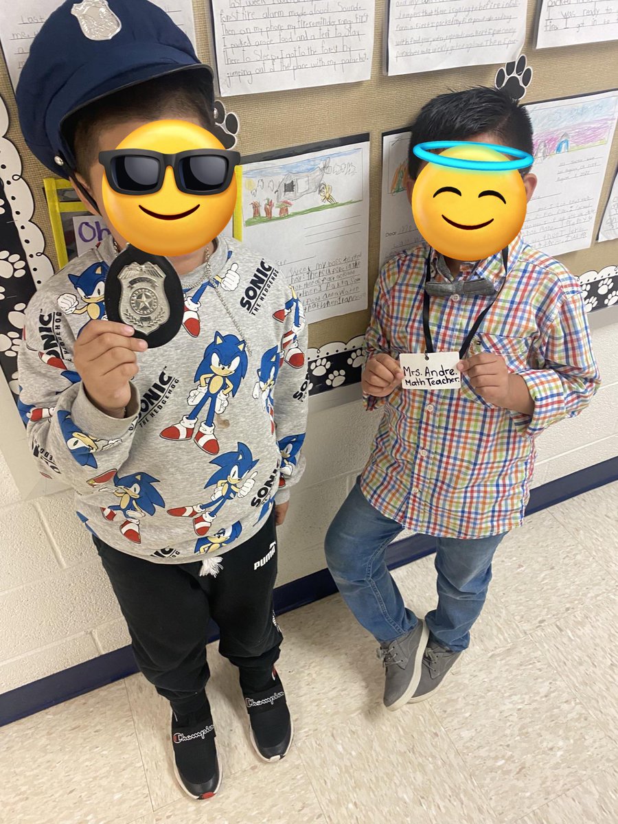 ShriverCSL's tweet photo. Our students are the future! Check out all the amazing careers are students dress as! #Fallspiritweek #Communityschool @ShriverES https://t.co/Ed1gA9XskD