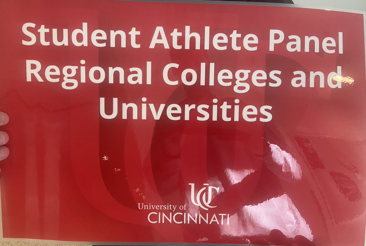 iamcpsathletics's tweet photo. Great engagement from our @IamCPS scholar-athletes at todays breakout sessions #cpscollegeweek https://t.co/Qp0V2tOClf