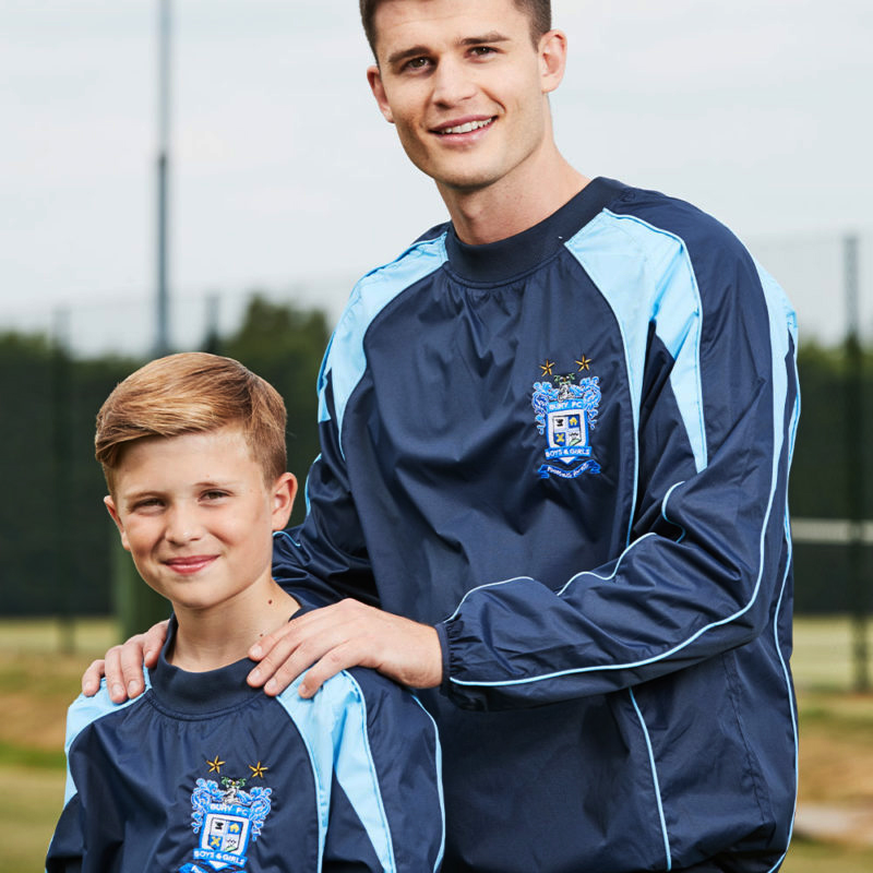 admcustomwear's tweet photo. Looking for new Teamwear?
Why not check out the ADM Pro range!🤩
#adm #makeityours #admrange #customisation #personalisation #embroideredlogo #digitalprint #teamwear #customwear #sportskit #sportsclub #leisurewear #customkit #customisedjersey #customteamwear