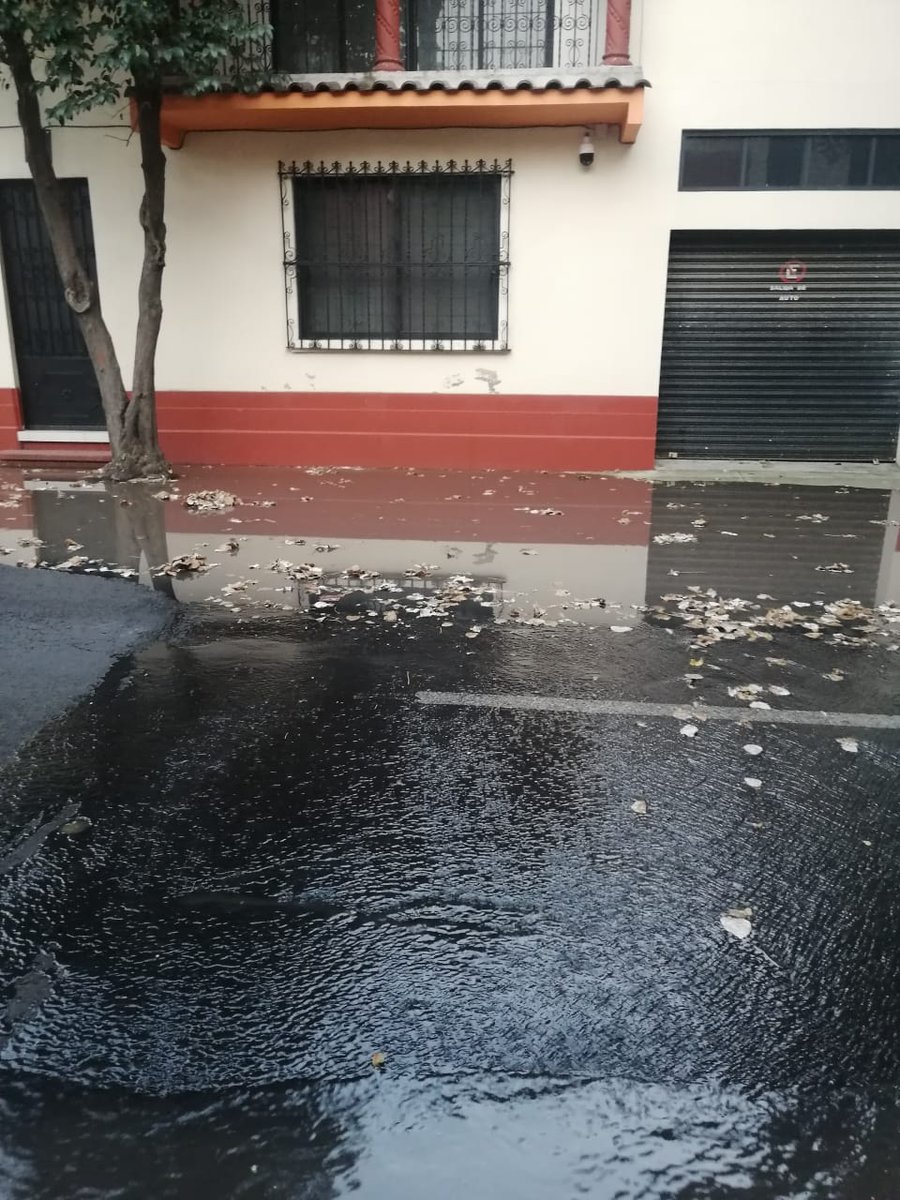 ColNativitas's tweet photo. ATENCIÓN!!! @SacmexCDMX @BJcomunidad1 @AccionesBJ @ddmexico_bj URGE PRONTA REPARACION @BlindarBJ 
FUGA de agua en EMMA Y JUSTINA DE LA COLONIA NATIVITAS https://t.co/J6g4pg6fRo