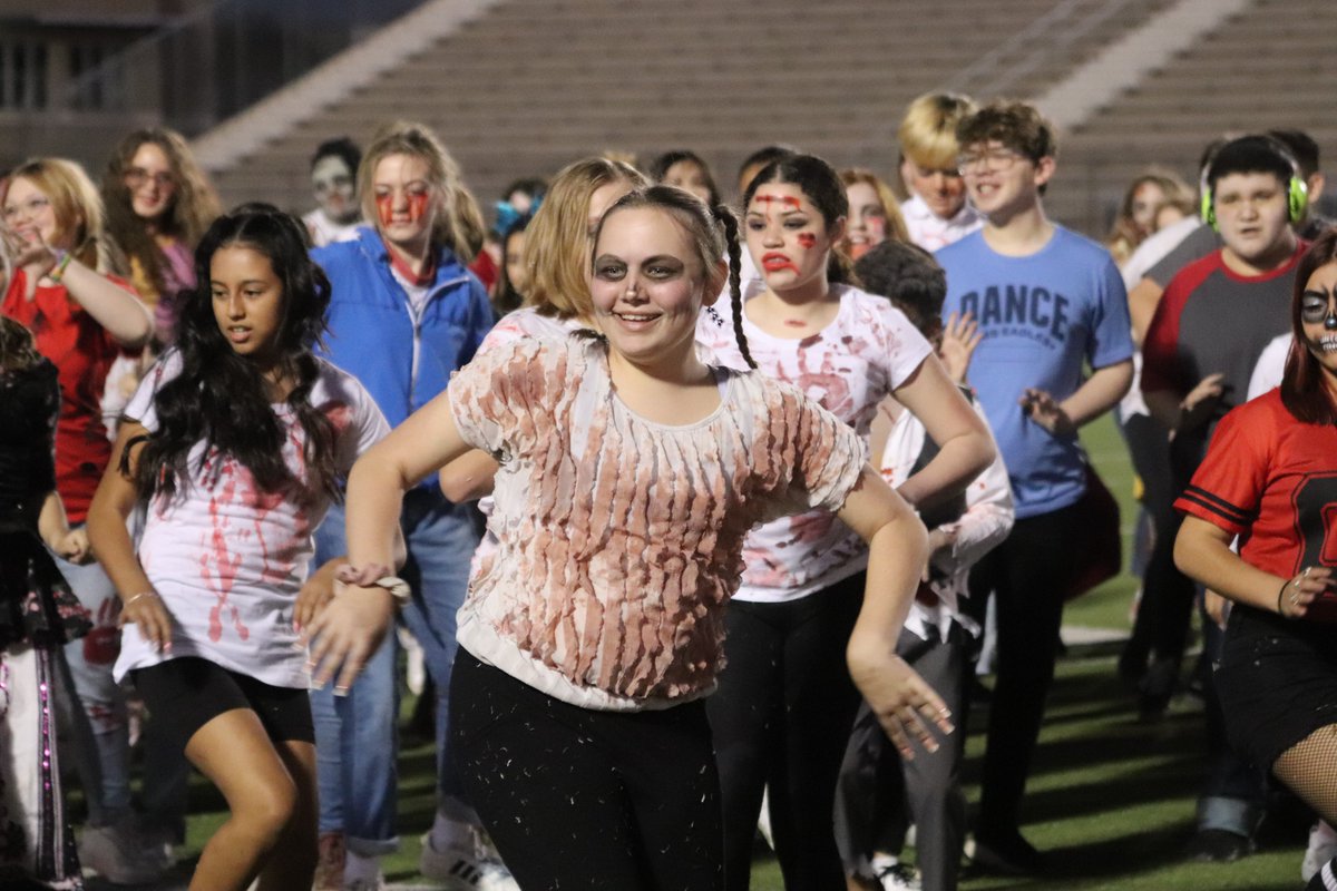 NISD's tweet photo. It was a "Thrill-A-Mill" the last 2 evenings at Gus Stadium as hundreds of MS dance/theater students performed to bring awareness &amp; play an active role in fighting hunger in SA &amp; Bexar County. Canned foods donated benefitted @safoodbank https://t.co/aVdbNE5MCg