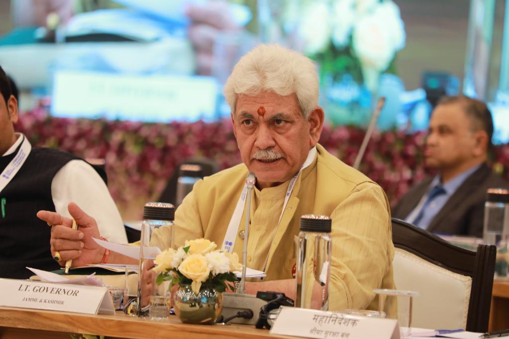 J&K | Lieutenant Governor Manoj Sinha attended 'Chintan Shivir' at Surajkund, Haryana today. Chief Ministers of the States, Home Ministers of States, Lieutenant Governors and Administrators of Union Territories are participating in the Chintan Shivir.