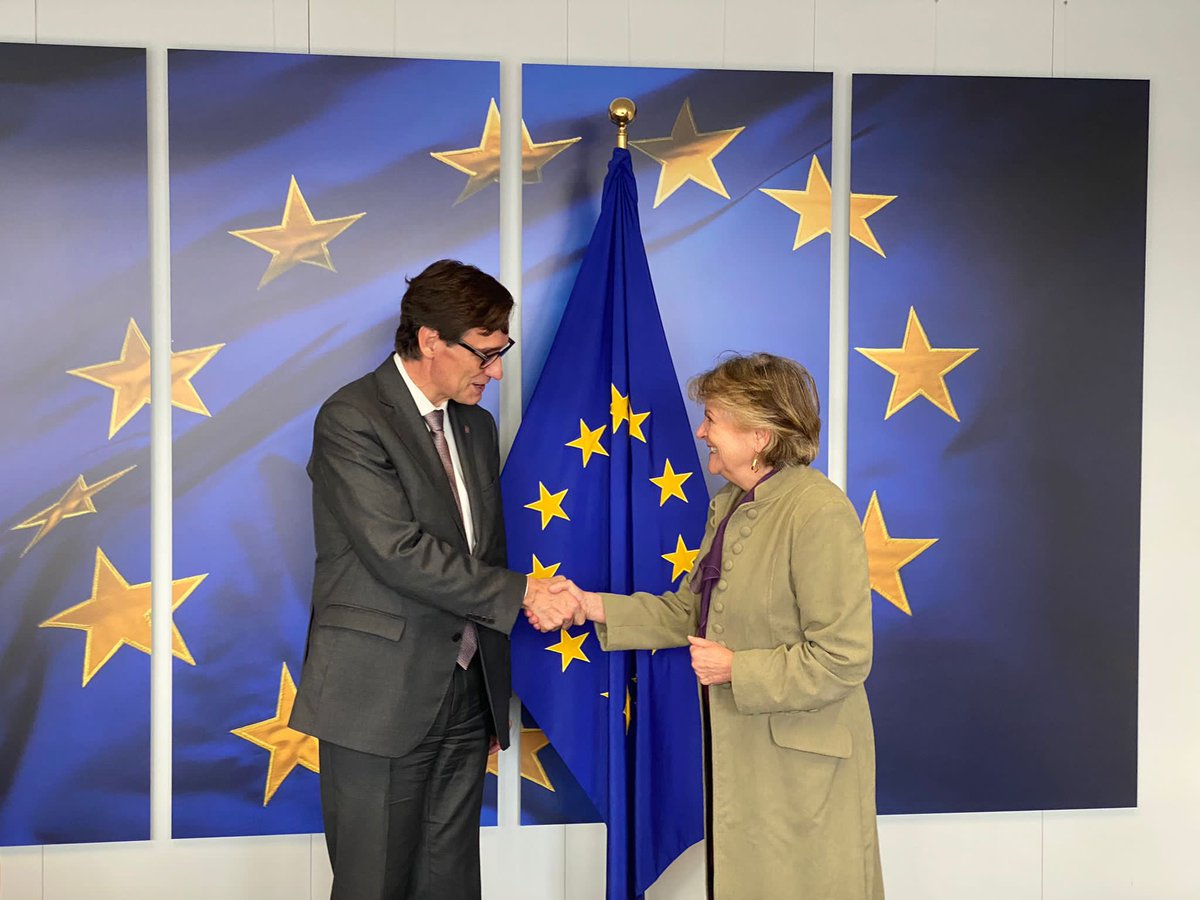 🇪🇺 Meeting with @ElisaFerreiraEC, European Commissioner for Cohesion and Reforms. We discussed the fundamental role of the Recovery plan and the Cohesion funds in the digital and ecological transition. EU regions must seize the opportunities that these resources offer us.