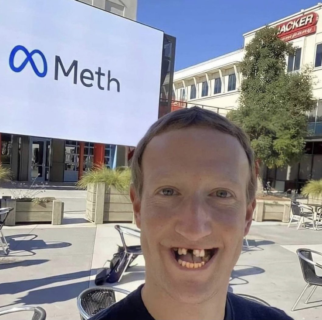 LilMoonLambo's tweet photo. when you go all in on the metaverse: https://t.co/N0oUOrKuVx