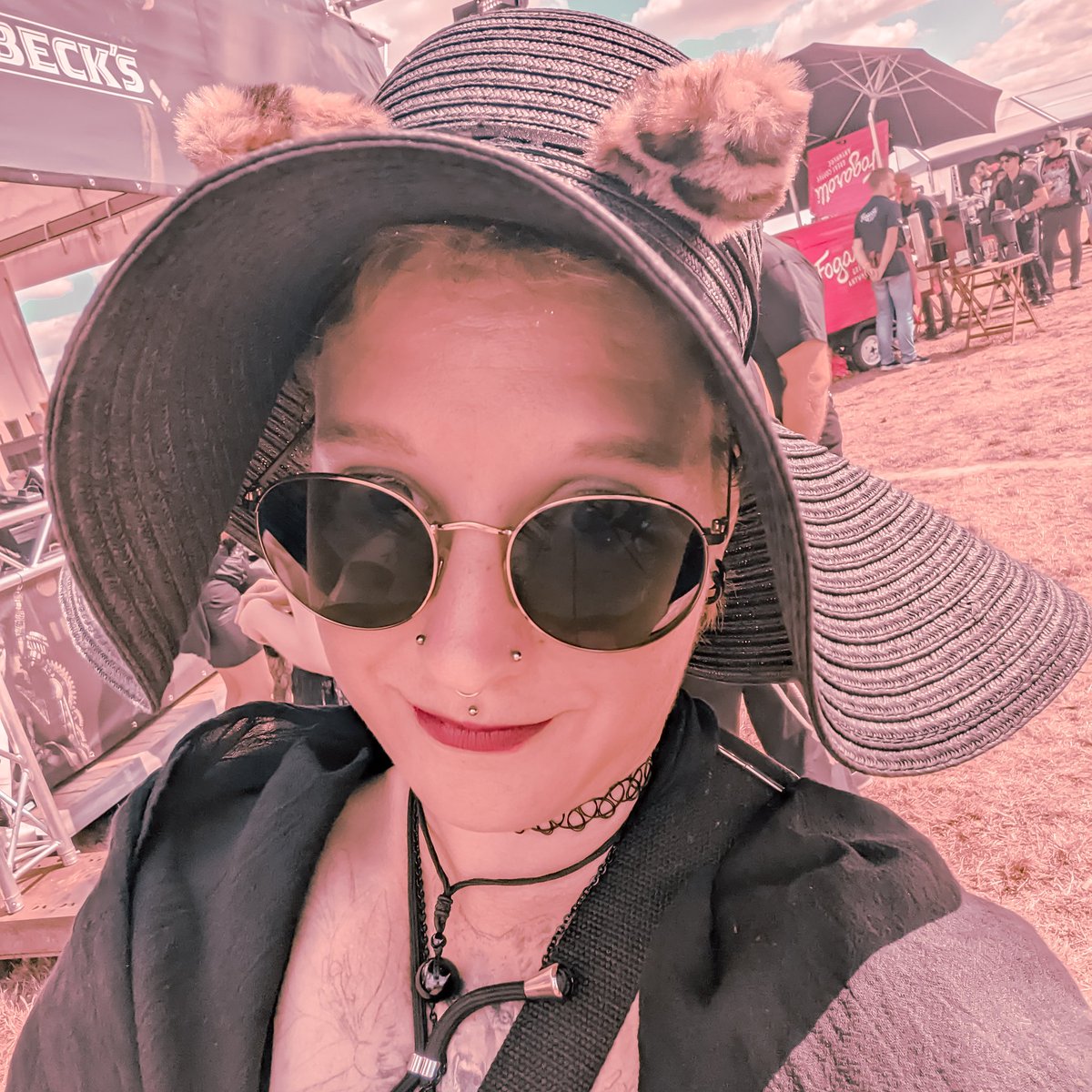 PrincessStarrkk's tweet photo. #NeuesProfilfoto
Sweet Memory from the M'era Luna Festival 💕💖🍭💗🖤 https://t.co/FW5dNlhDF7