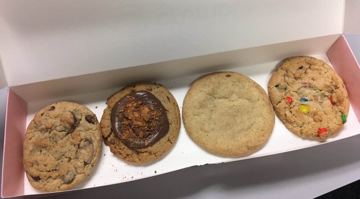 Day = MADE!! Thank you, <a href="/m_salazarzamora/">Dr. Martha SalazarZamora</a>, <a href="/TomballISD/">Tomball ISD</a> School Board, &amp; TISD Executive Team for the sweet treat, but more importantly for your tireless support of our <a href="/TISD_Libraries/">tomballisd LIBRARIES</a> &amp; librarians!! 🤓 <a href="/TISDTHS/">Tomball High School</a>