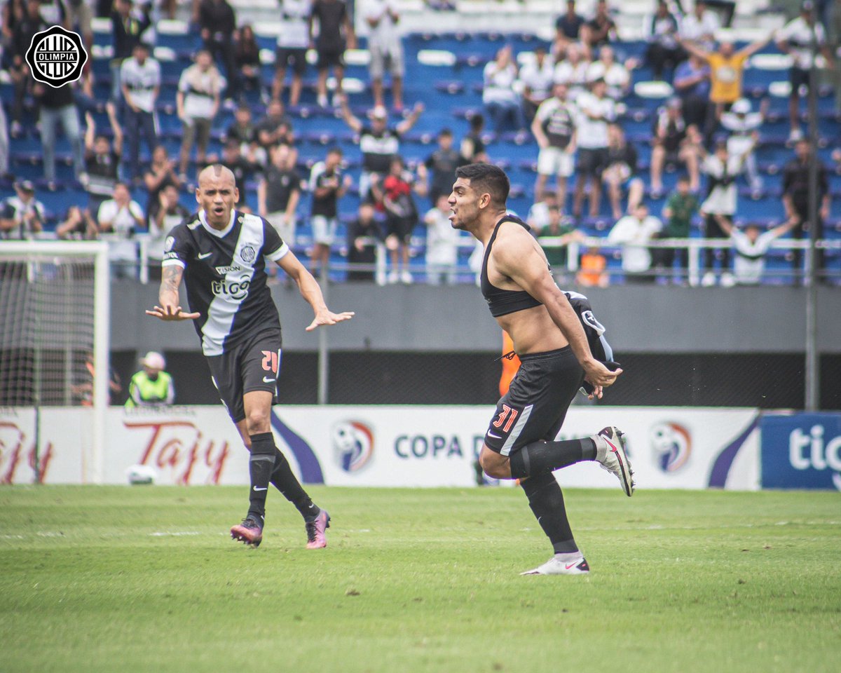 ivan_alexispy's tweet photo. Para cerrar, me mantengo en mi apreciación de #Olimpia como un "underdog" en esta temporada, porque nadie esperaba que haga todo lo que ya hizo con los problemas que afronta, más aún con un proceso que  se establece con alguien en su primera temporada como DT. https://t.co/eePBknEuIC