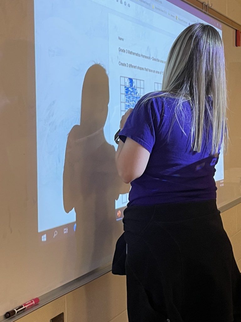 LandryRCE's tweet photo. The team newbie is on fire! @andrea_kaiser28 We learn by modeling in 3rd grade. We’re ready to introduce Area next week! #mathcollab #thrive @RCE_HCS https://t.co/Xq1ez2LNd6