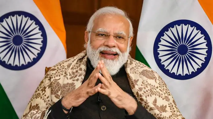 TruthSeeker_19's tweet photo. modi is 100% a freemason there's no doubt about that 
from wearing a baphomet cap to making masonic hand signs modi is in the exclusive club now https://t.co/CrTepb1DK0
