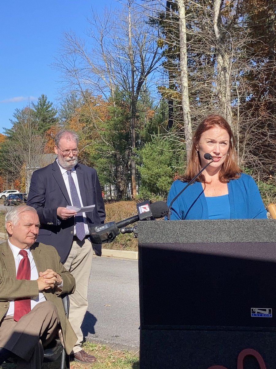 NWBRV's tweet photo. “Housing is healthcare.” Shares Carolyn Belisle of @BCBSRI. Thank you to the #BlueAcrossRI volunteers for helping 7 families build their own homes in #Fernwood https://t.co/zXOMSjdLbU