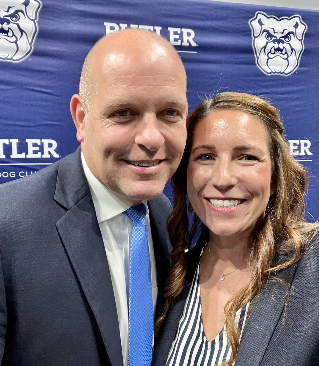 kathryn_mack's tweet photo. Had a great time at the Butler Tip-Off dinner last night! #LetsRoll #Bulldogs #ButlerBball https://t.co/UhYmpWqK1i