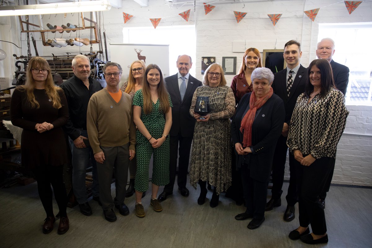 #ghhurt presented with The Queens Award for Enterprise today, for International Trade.
Congrats to all our great staff.
#MadeInNottingham #knittedlace #babyshawl @Lord_Lt_Notts @TheQueensAwards