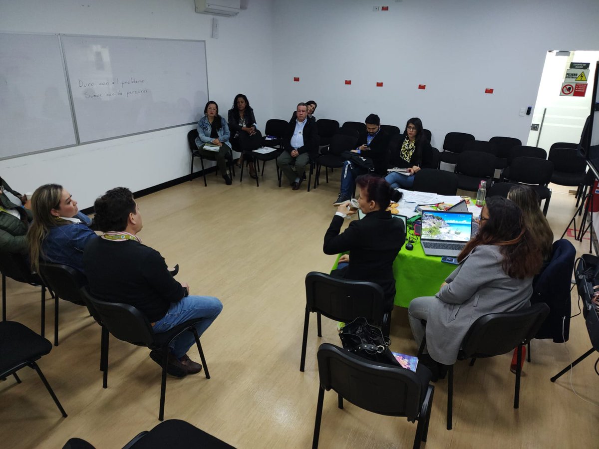 sintrabienesta3's tweet photo. #SintrabienestarInforma Retomamos mesas técnicas sobre la Ley 2126 y la atención permanente de Defensorías de Familia. Estás mesas son producto del Paro Nacional realizado en el @ICBFColombia, insistimos en la ampliación de planta @ConchaBaracaldo https://t.co/O5XB4nOuEf