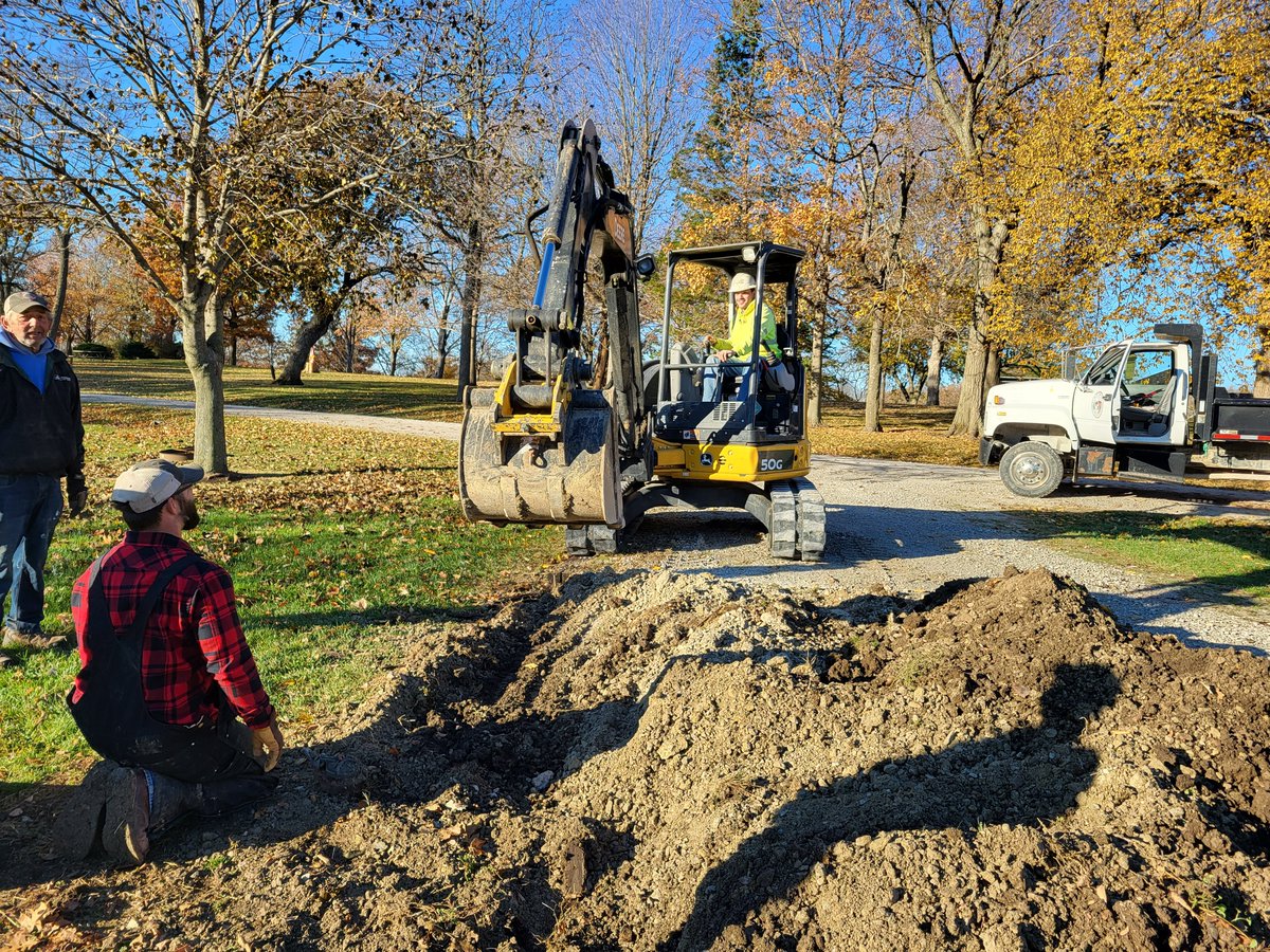 WPRDnews's tweet photo. Thank you to Winterset Municipal Utilities for assisting us in the renovation of our RV sites at City Park Campground! 
FUN FACT: This is our 2nd consecutive year of surpassing 5,000 nightly stays in our Campground which has a profound economic impact on our community! https://t.co/ZrVJ8wRlQb