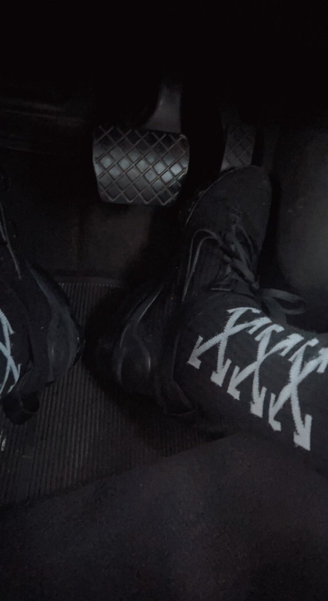 Cashmasterdan2's tweet image. Ready for one of you fags to come and lick the soles of these clean now. 

findom alpha alphamale cashmaster bbc