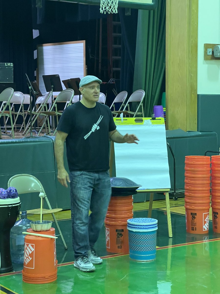 Sharilyn20's tweet photo. Thank you @WaverlyParkElem PTA for bringing us @joshrobinsondrumming! The children learned about percussion, as well as team building, respect and focus. #wenoti #dontyakmyyum https://t.co/0clYCqnv5l