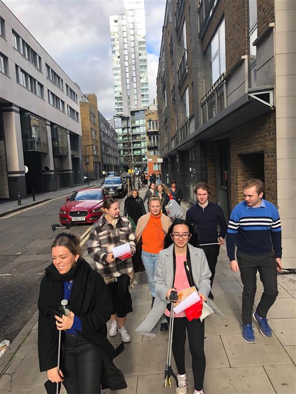 findersprobate's tweet photo. Today, #TeamFinders helped @KeepBritainTidy 'Tackle The Horrors Of Litter And Waste' with our #Hallowclean.

We turned it into a little competition 😁 and the winning team were 'Taking Out The Trash' and they received some Halloween goodies 🎃 

#KeepingBritainTidy #PledgeToPick https://t.co/7RTf7lKrPS