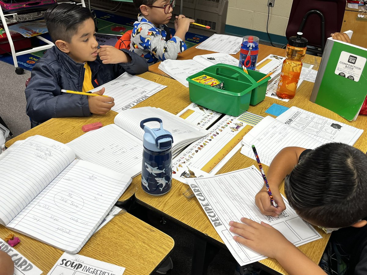 JonFlores_EP's tweet photo. Great job 👏 Mrs. Miranda doing the Reading-Writing connection using Stone Soup! Great use of @ThinkingMaps to organize thinking! #TalkReadWrite @1st_Grade_BCE https://t.co/BHOkmBENDW