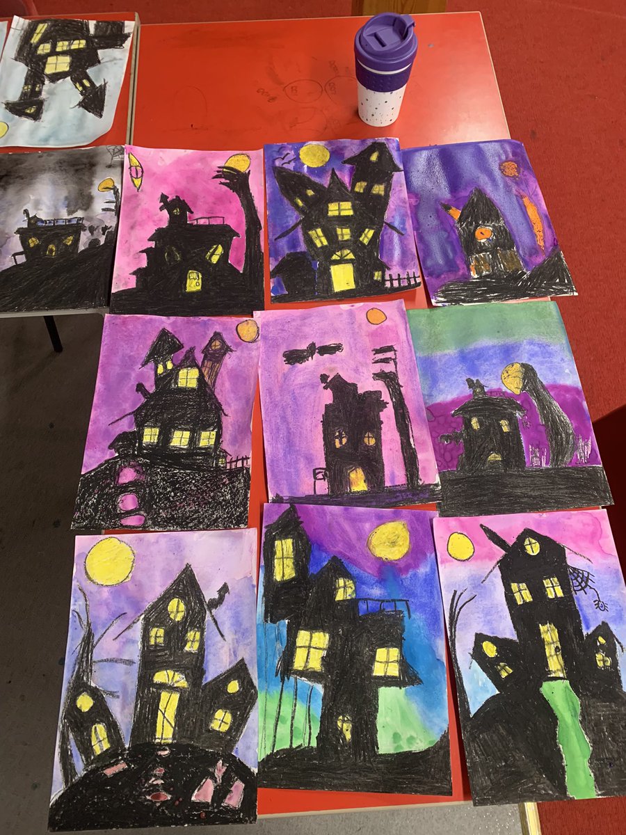CaitlinRostock's tweet photo. Spooky Halloween haunted house art #art #halloween https://t.co/9QT2sYN52u