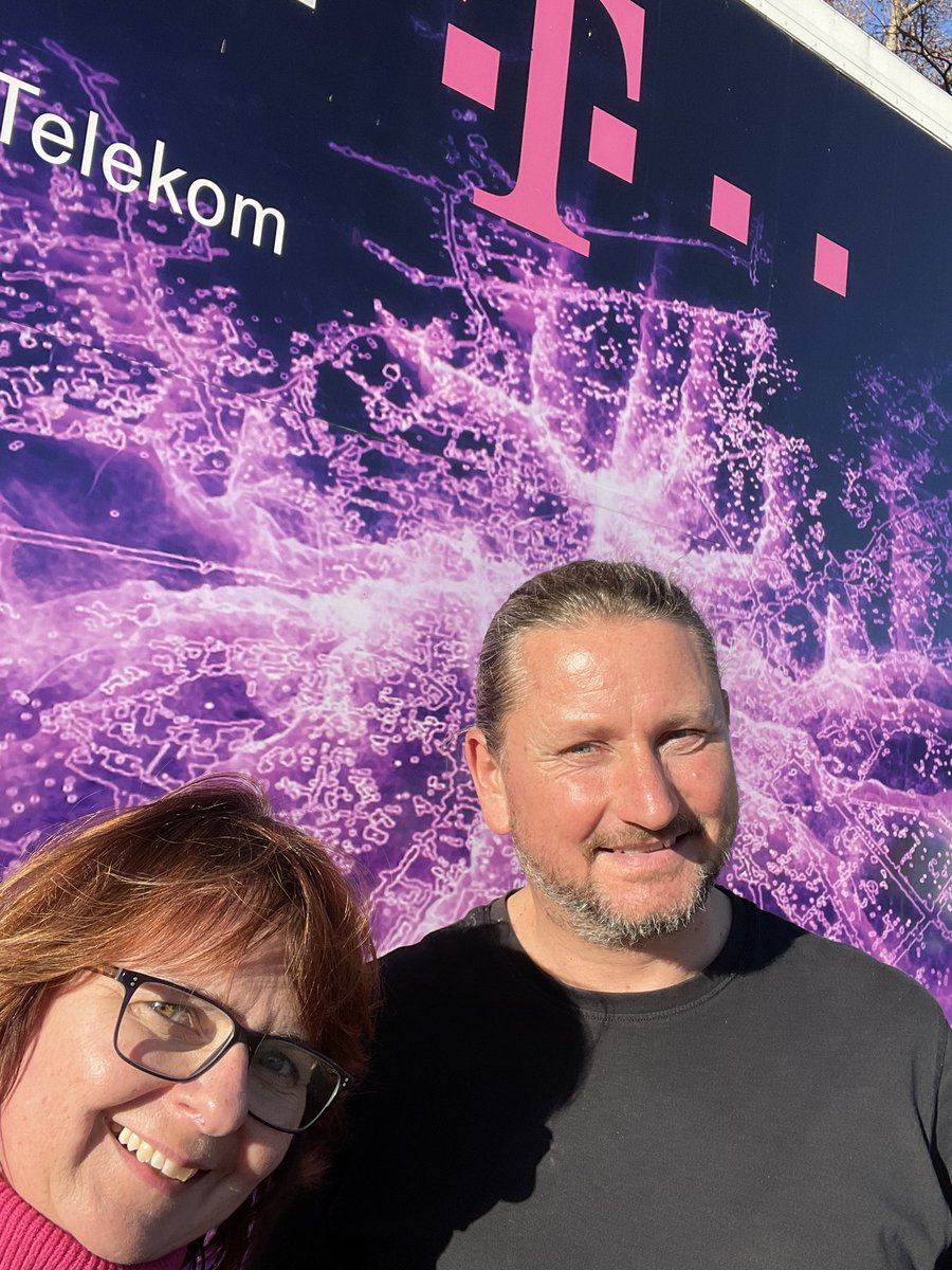 Danke lieber Klaus für den spannenden Tag- spleissen hat geklappt. Wenn auch du einen abwechslungsreichen Tag erleben möchtest werde #Monteur bei <a href="/deutschetelekom/">Deutsche Telekom</a> - wir suchen deutschlandweit <a href="/TelekomKarriere/">Telekom Karriere</a>