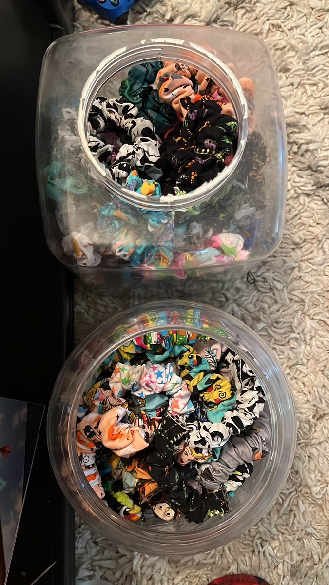 abbymayart's tweet photo. I have been making scrunchies and scrunchie apple watch bands off and on for about 2 years now. I have 69 😉 pairs of them, but this leaves me with a ton of left over fabric, and I finally figured out what I’m going to do with some of it!!! 

#dogdiy #winteriscoming https://t.co/RH5TRJy77S
