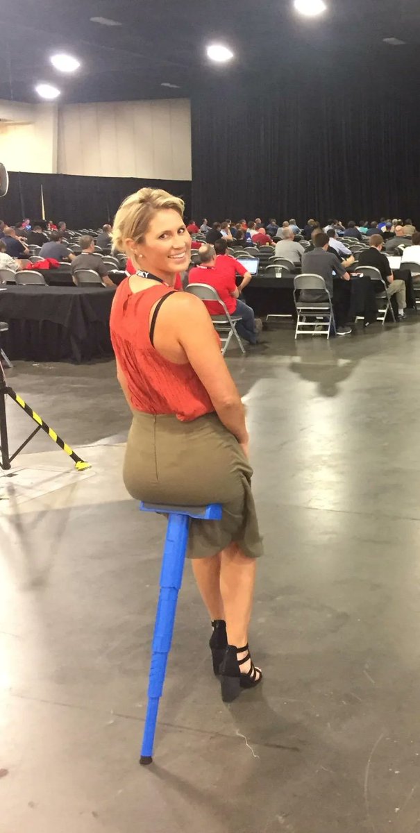 SitGoSeat's tweet photo. ...and you guys thought you had a good day today!? Guess who I got to meet! Karin Hart #sitgo #sitgoseat #golfbabes #golfgods #golflife #looksgood #conventioncenter #convention #golfgirls #portablechair #golfworld #nerdfest #techgeek #techgirl #golffitness https://t.co/ZycxzexRi7