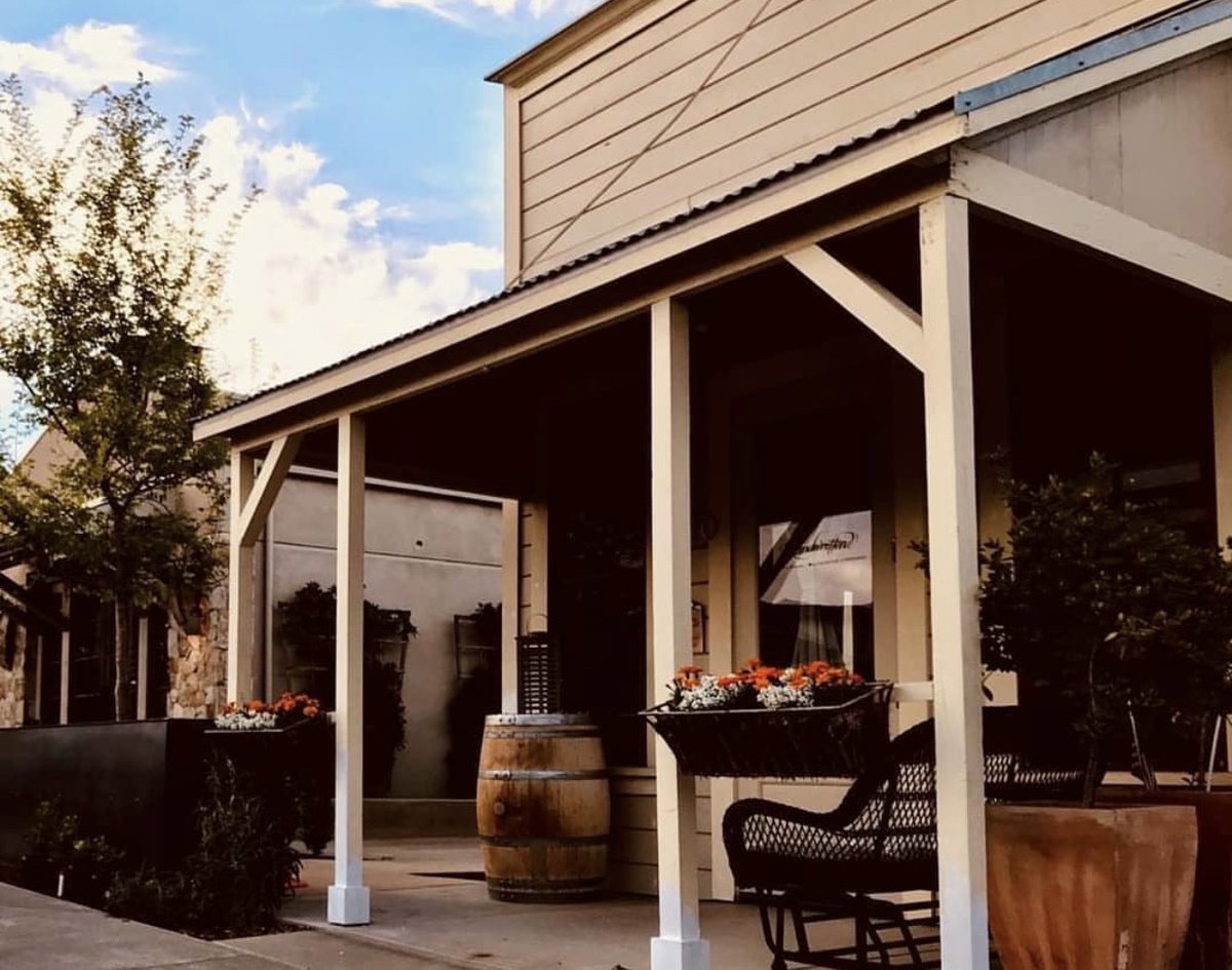 HandwrittenWine's tweet photo. 🙏🏽 Feeling thankful on Throwback Thursday...'cause we've come a long way baby! From this cozy little cottage up the street, to our classy new digs at SOYO House. #tbt #yountville 

Evocative Wines • Elevated Vineyards • Napa Valley
https://t.co/deZXtcU64S https://t.co/YTmteTfQuq
