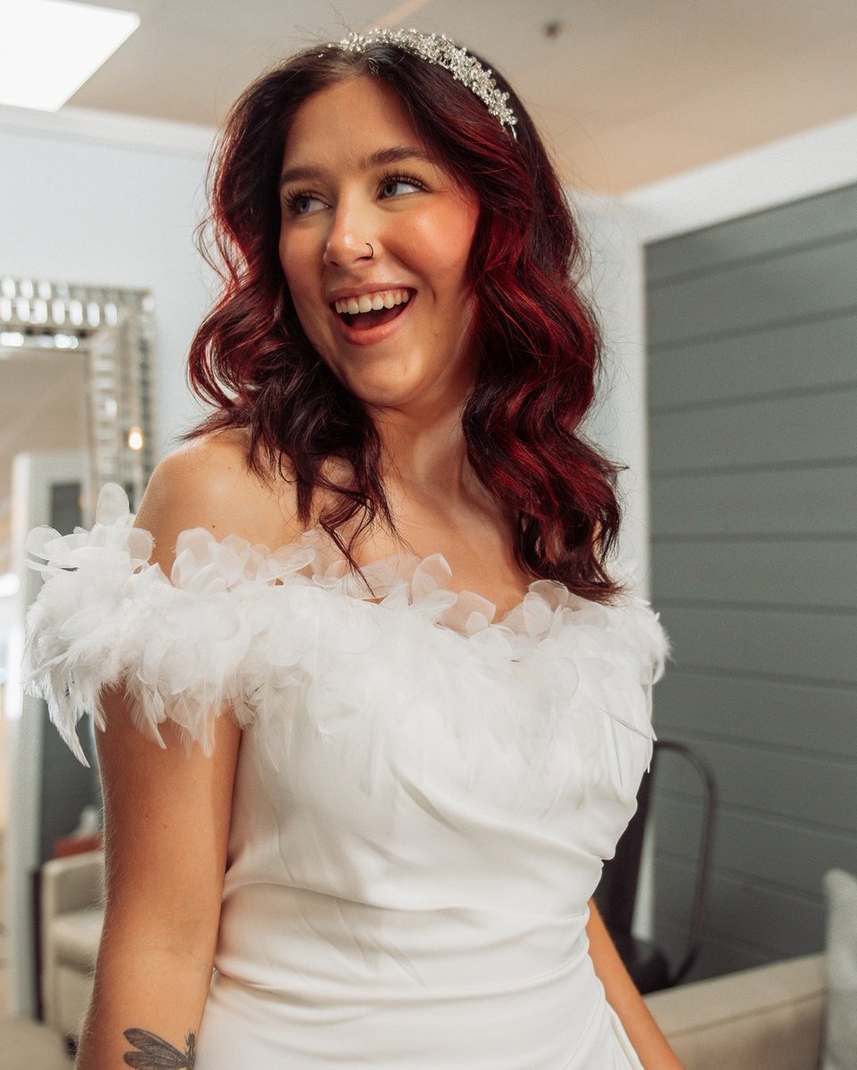alyceparis's tweet photo. π° π Shopping for a short wedding dress? We've got you covered! ππΌ https://t.co/vWPihLZIzh
πΈ @gretchensbridalgallery | Model @whatthehelennn_ π
#alyceparis #alycebridal #bridetobe #weddingdress #weddingdresses #shortweddingdress #shortweddingdresses #receptiondress https://t.co/QjEOmYIlJj