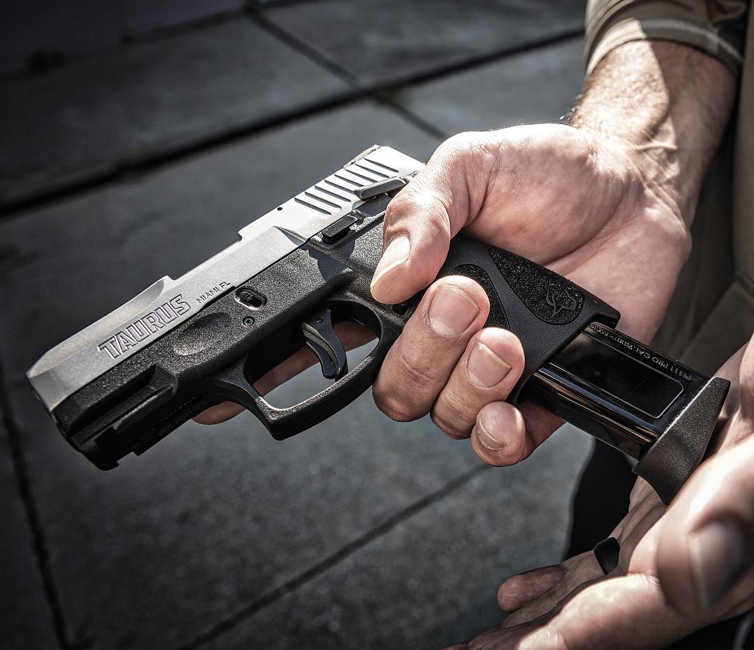 rkguns's tweet photo. "With its streamlined, ergonomic design & rugged, compact polymer frame, you’ll find the G2 series strikes the perfect balance between comfort & confidence in any situation." - @TaurusUSA
#TaurusUSA #TaurusG2c #DesignedToProtect #Taurus #EDC #ConcealedCarry #RKGuns #RuralKing https://t.co/akSXxgWfn4