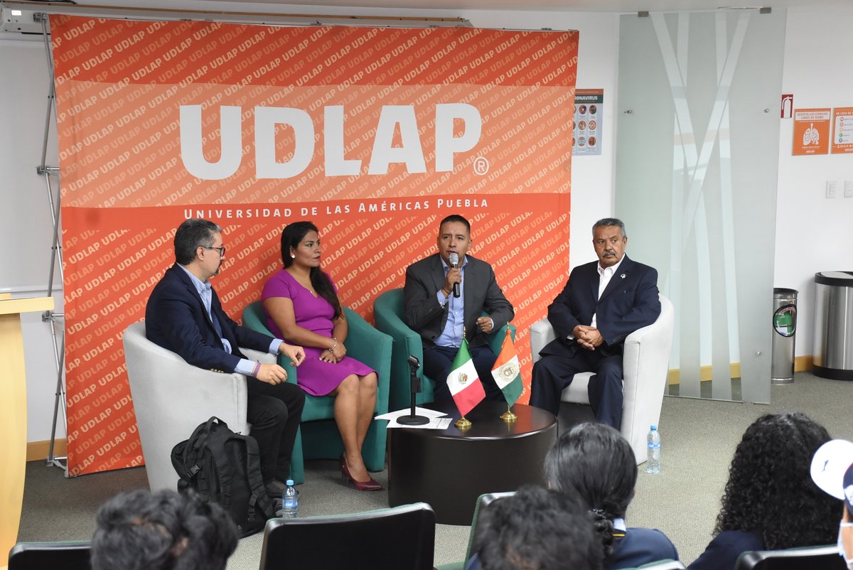 udlap's tweet photo. El Mtro. Gerardo Rodríguez Sánchez de Lara @gerodriguezsl, #AcadémicoUDLAP, participó en el segundo día del del “Foro Mentes con Rumbo”, con la ponencia: “Seguridad, Participación Ciudadana y Políticas Públicas”. https://t.co/0sCX2MrVm7