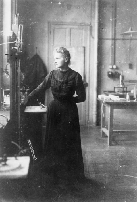 Physics Photo Of The Day: Marie Curie in her laboratory, 1913. Credit : AIP Emilio Segrè Visual Archives.