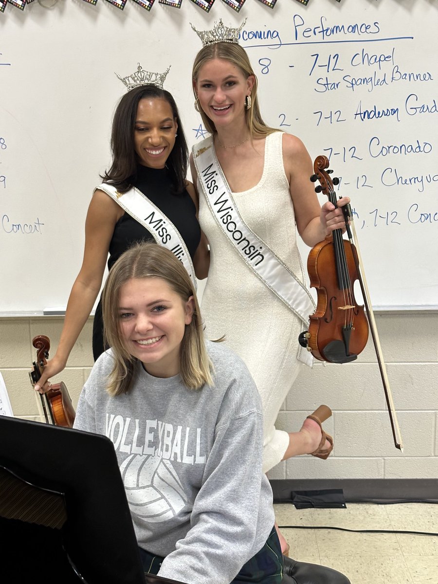 BLTHoops's tweet image. Today I welcome Miss Illinois and Miss Wisconsin to the Red Ribbon Program and Rockford Christian School.
