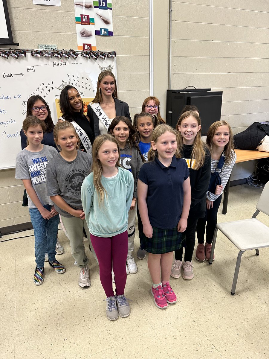 BLTHoops's tweet image. Today I welcome Miss Illinois and Miss Wisconsin to the Red Ribbon Program and Rockford Christian School.