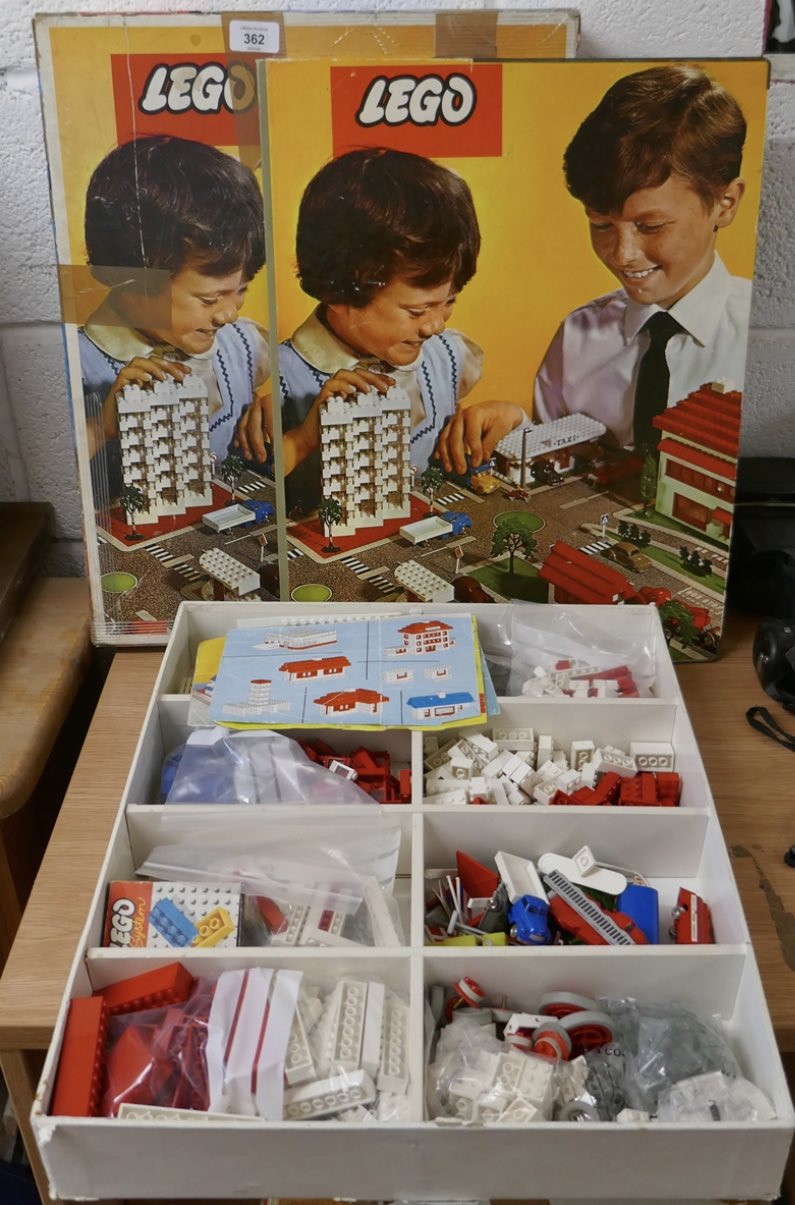 Lego auction store site